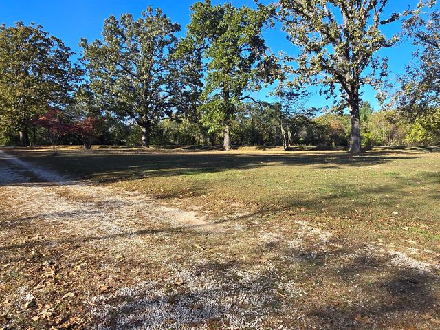 1978 Old Highway 60, Birch Tree, MO 65438