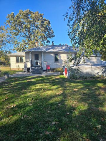 1978 Old Highway 60, Birch Tree, MO 65438