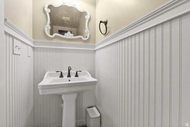 27 S 3475 W, Layton, UT 84041