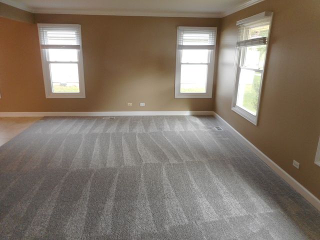 207 Downing Drive, Bloomingdale, IL 60108