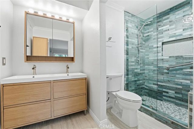 22131 Caminito Vino, Laguna Hills, CA 92653