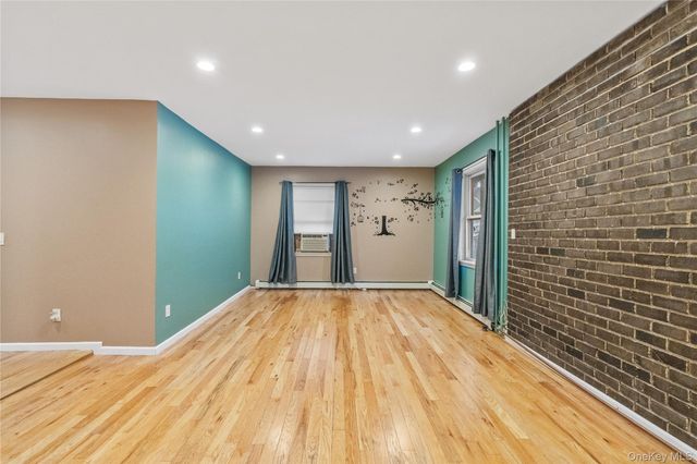 240 N Fulton Avenue, Mount Vernon, NY 10552