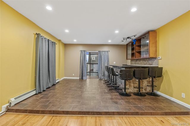 240 N Fulton Avenue, Mount Vernon, NY 10552