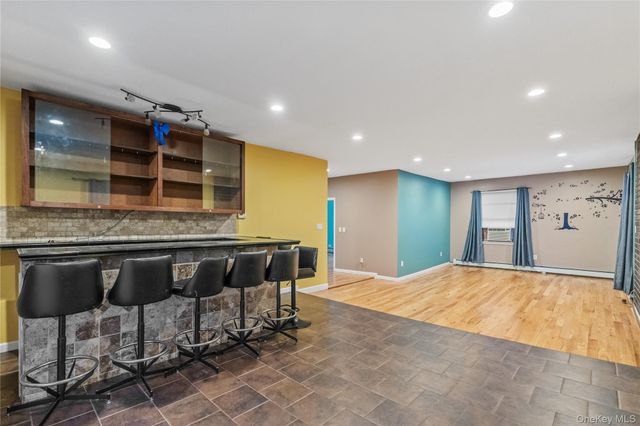 240 N Fulton Avenue, Mount Vernon, NY 10552