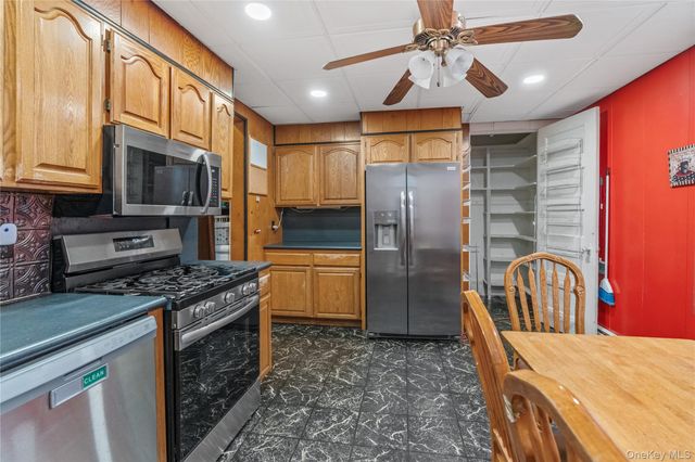 240 N Fulton Avenue, Mount Vernon, NY 10552