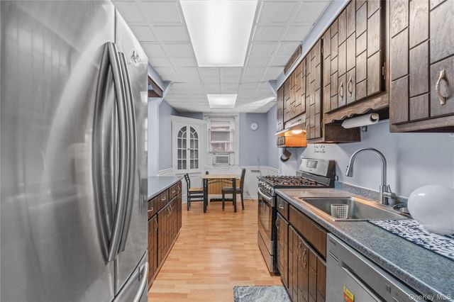 240 N Fulton Avenue, Mount Vernon, NY 10552