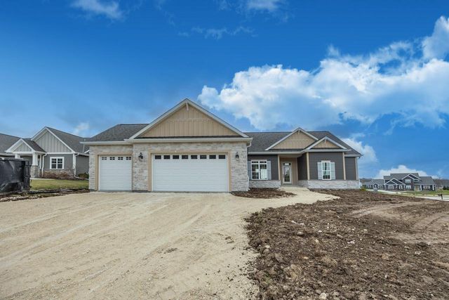 W198N4901 Hickory STREET, Menomonee Falls, WI 53051