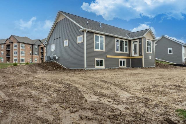 W198N4901 Hickory STREET, Menomonee Falls, WI 53051