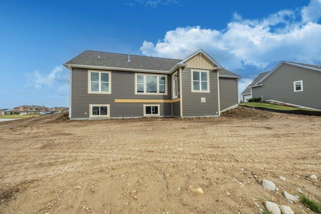 W198N4901 Hickory STREET, Menomonee Falls, WI 53051