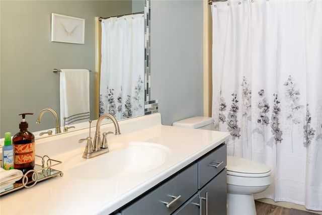 106 NW Park Street C, Bentonville, AR 72712