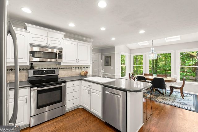 4069 Bittersweet Drive NE, Roswell, GA 30075