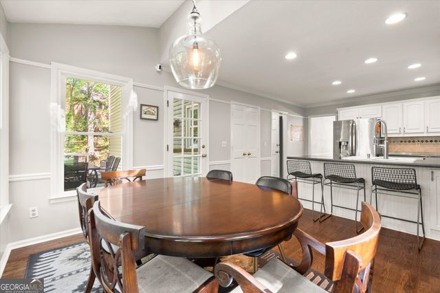 4069 Bittersweet Drive NE, Roswell, GA 30075