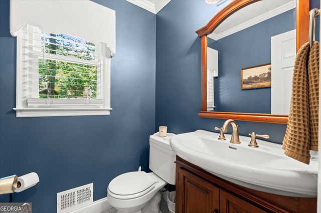 4069 Bittersweet Drive NE, Roswell, GA 30075