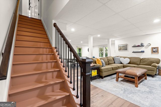 4069 Bittersweet Drive NE, Roswell, GA 30075