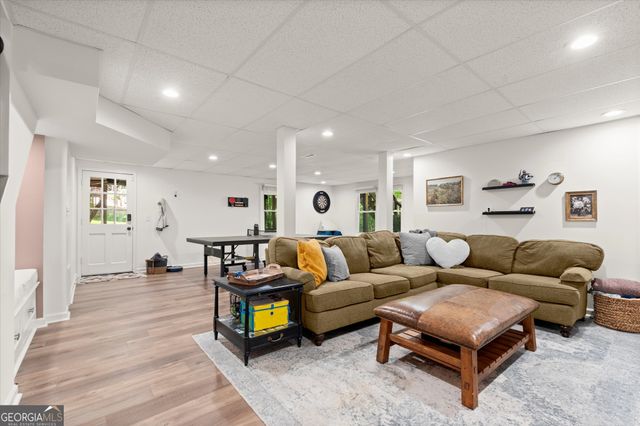 4069 Bittersweet Drive NE, Roswell, GA 30075