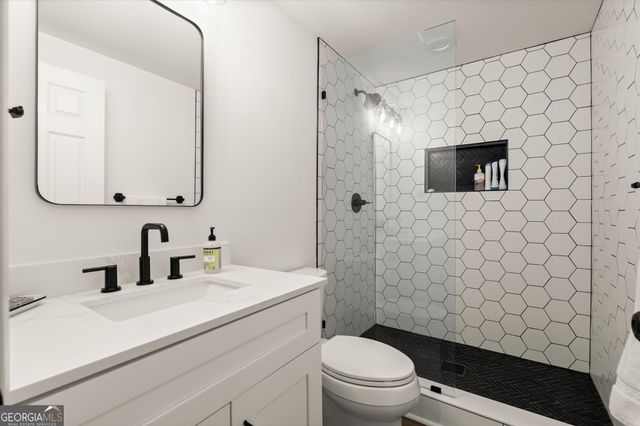 4069 Bittersweet Drive NE, Roswell, GA 30075