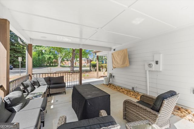 4069 Bittersweet Drive NE, Roswell, GA 30075