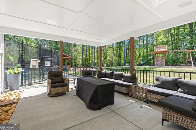 4069 Bittersweet Drive NE, Roswell, GA 30075