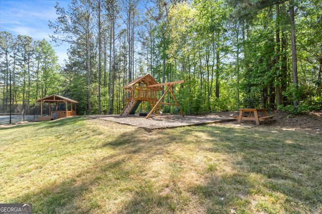 4069 Bittersweet Drive NE, Roswell, GA 30075