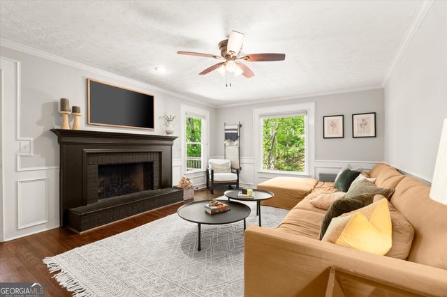 4069 Bittersweet Drive NE, Roswell, GA 30075