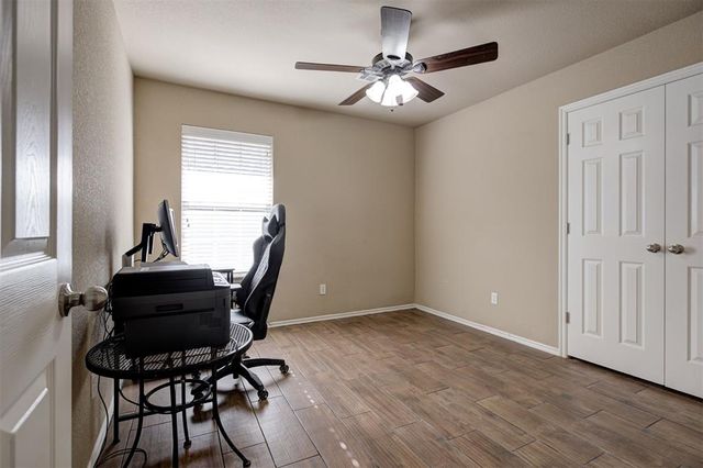 921 Switzerland Avenue, Yukon, OK 73099