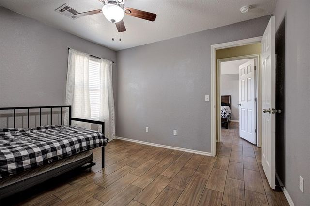 921 Switzerland Avenue, Yukon, OK 73099