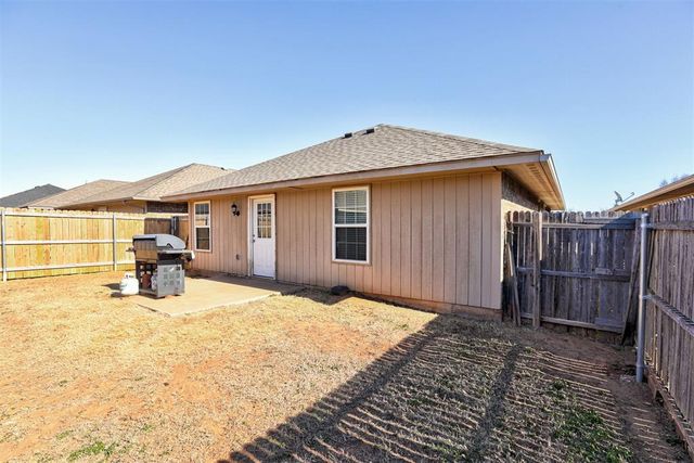 921 Switzerland Avenue, Yukon, OK 73099