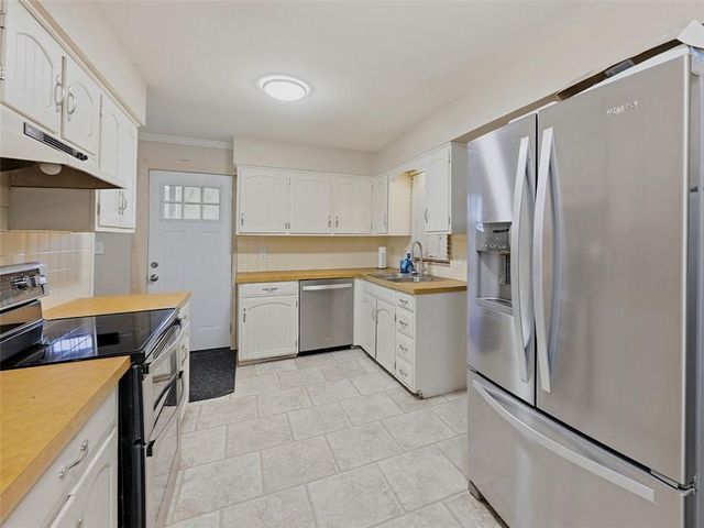 2804 Garland Street, Leavenworth, KS 66048