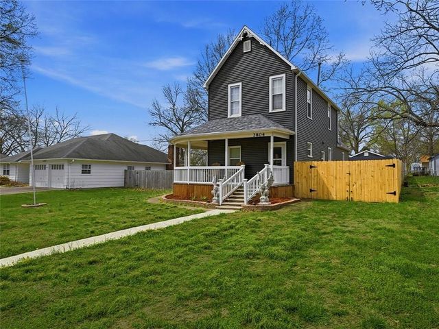 2804 Garland Street, Leavenworth, KS 66048