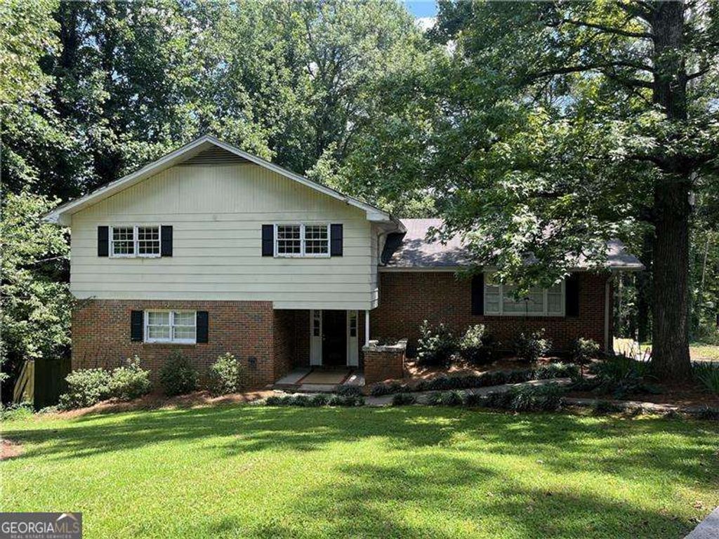 2745 Cardinal Lake Circle, Duluth, GA 30096