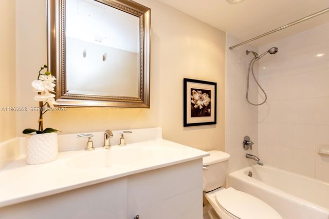 3000 S Ocean Dr 316, Hollywood, FL 33019