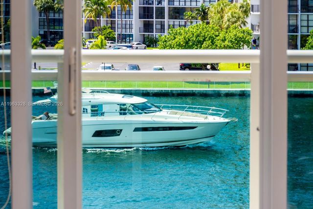 3000 S Ocean Dr 316, Hollywood, FL 33019