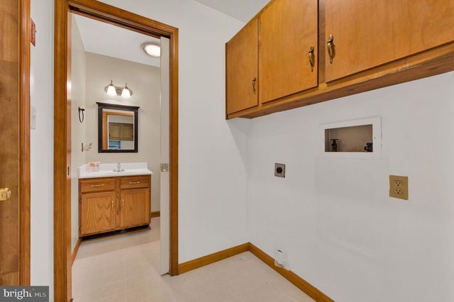 13 SPRINGWOOD DR, Dover, DE 19904