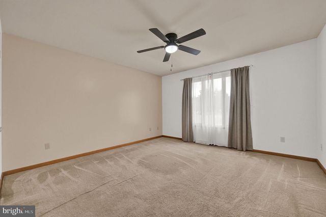 13 SPRINGWOOD DR, Dover, DE 19904
