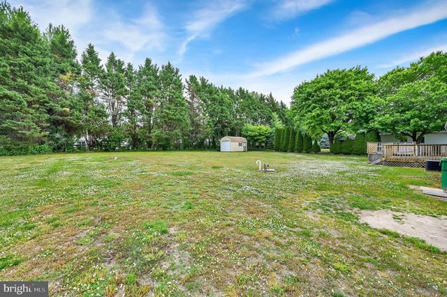 13 SPRINGWOOD DR, Dover, DE 19904