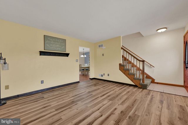 13 SPRINGWOOD DR, Dover, DE 19904