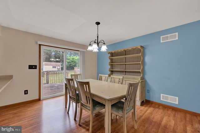 13 SPRINGWOOD DR, Dover, DE 19904