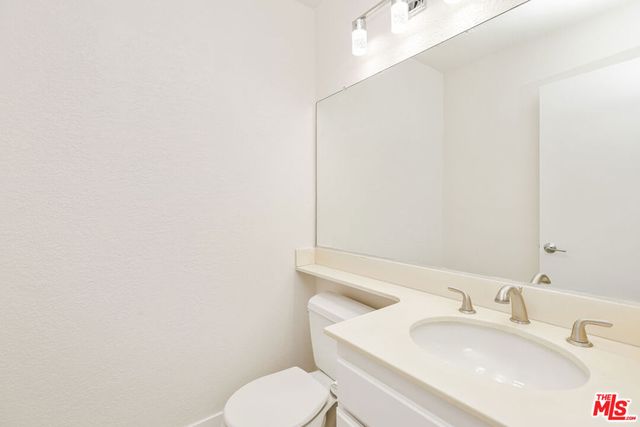828 Whitewater Drive 17, Fullerton, CA 92833