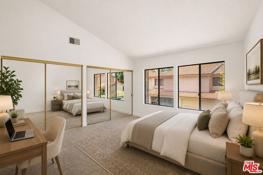 Image 14 of property listing at 828 Whitewater Drive 17, Fullerton, CA 92833