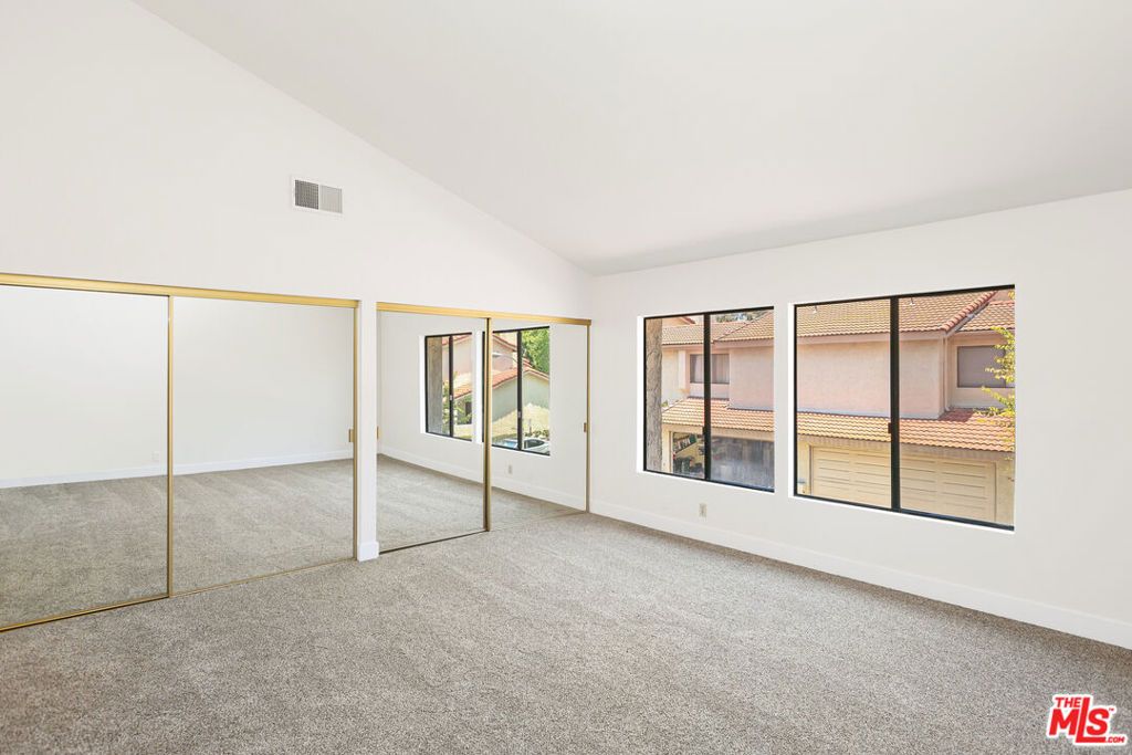Image 15 of property listing at 828 Whitewater Drive 17, Fullerton, CA 92833