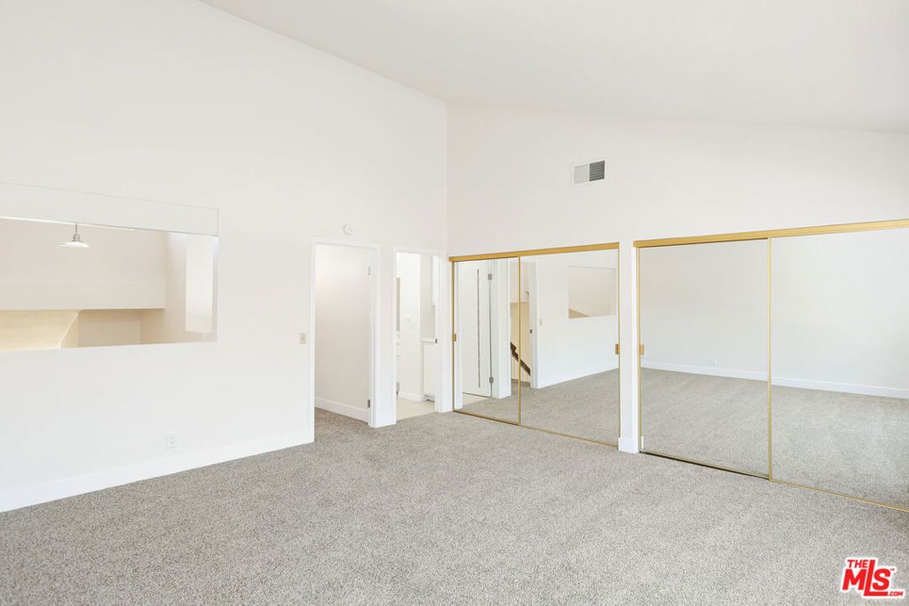 Image 17 of property listing at 828 Whitewater Drive 17, Fullerton, CA 92833