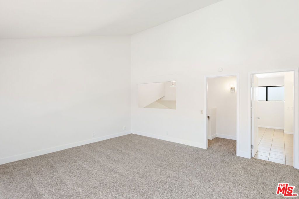 Image 18 of property listing at 828 Whitewater Drive 17, Fullerton, CA 92833