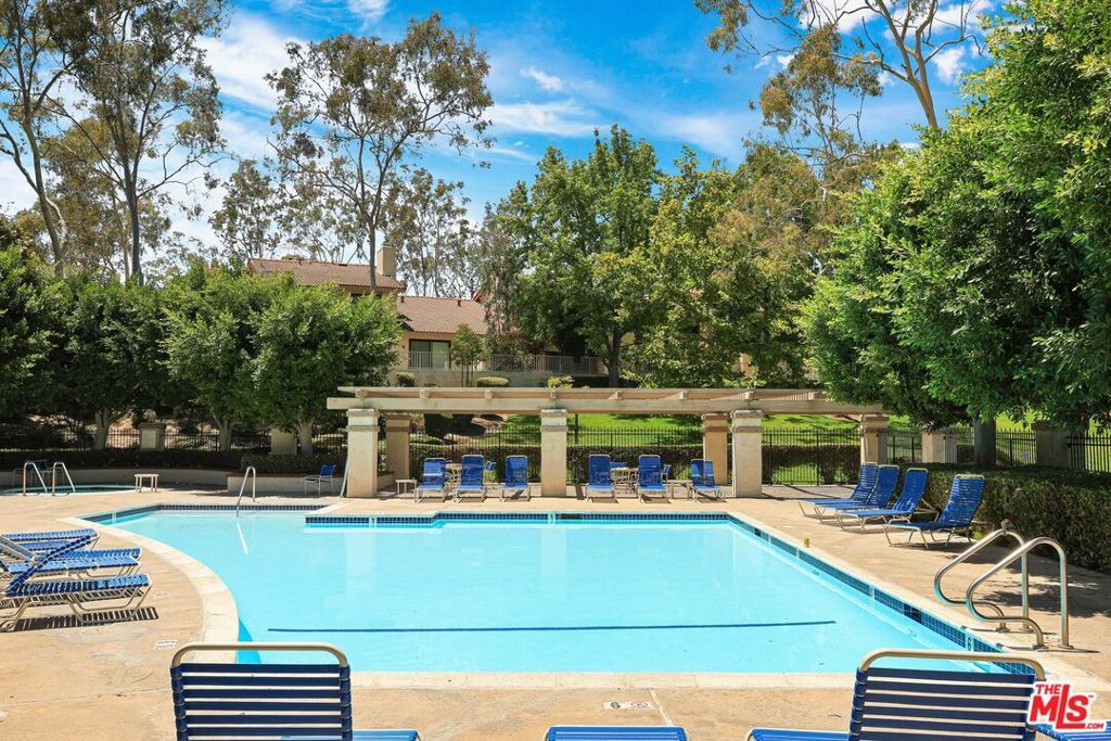 Image 26 of property listing at 828 Whitewater Drive 17, Fullerton, CA 92833