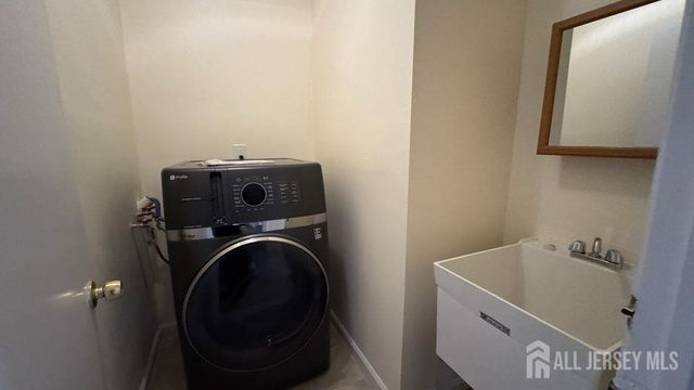 431-437 Main Street 2A, Metuchen, NJ 08840