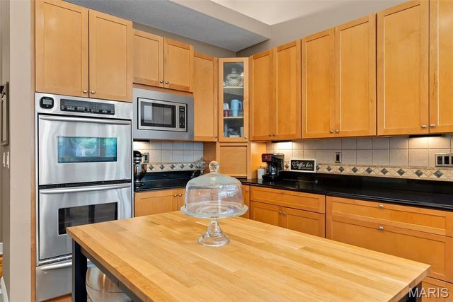 4428 South Fork Road, High Ridge, MO 63049
