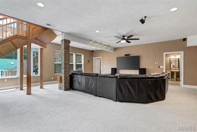4428 South Fork Road, High Ridge, MO 63049