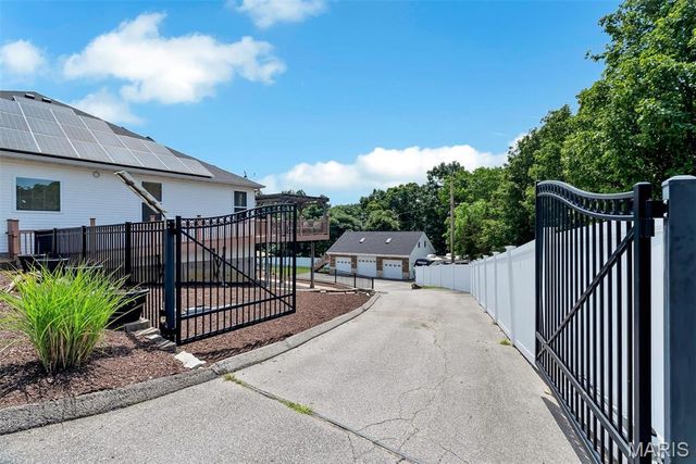 4428 South Fork Road, High Ridge, MO 63049