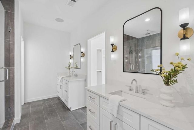 32 Walthall Street NE A, Atlanta, GA 30307