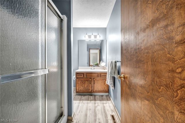 9841 Brookline Oval, Strongsville, OH 44136