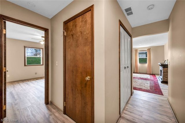 9841 Brookline Oval, Strongsville, OH 44136